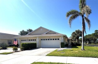 1759 Fountain View Cir in Venice, FL - Building Photo