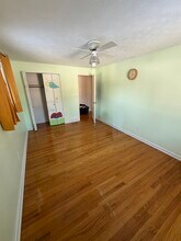 37910 Aurora Rd in Solon, OH - Building Photo - Building Photo