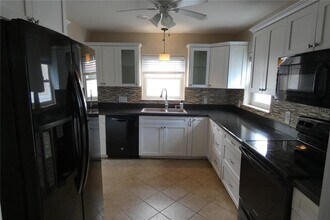 637 23rd Ave N in St. Petersburg, FL - Building Photo - Building Photo