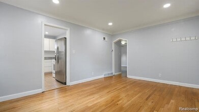 2105 Barrett Ave in Royal Oak, MI - Building Photo - Building Photo
