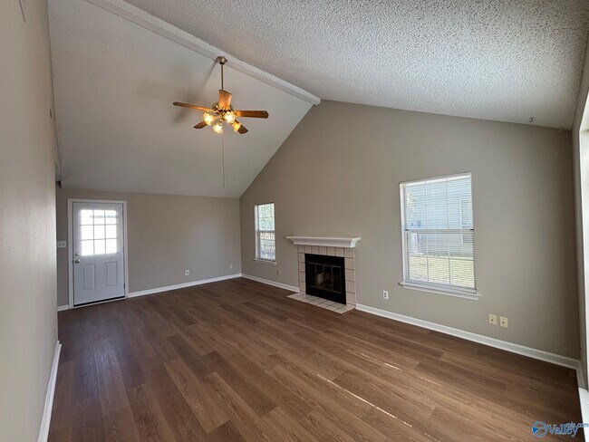 2536 Clovis Rd SW in Huntsville, AL - Building Photo - Building Photo