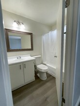 17706 Scherzinger Ln in Santa Clarita, CA - Building Photo - Building Photo