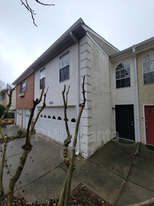 property at 1782 Millview Dr NE