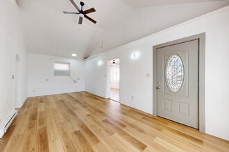 223 Stanford Dr SE in Albuquerque, NM - Building Photo - Building Photo