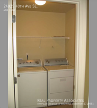 24025 40th Ave SE in Bothell, WA - Building Photo - Building Photo