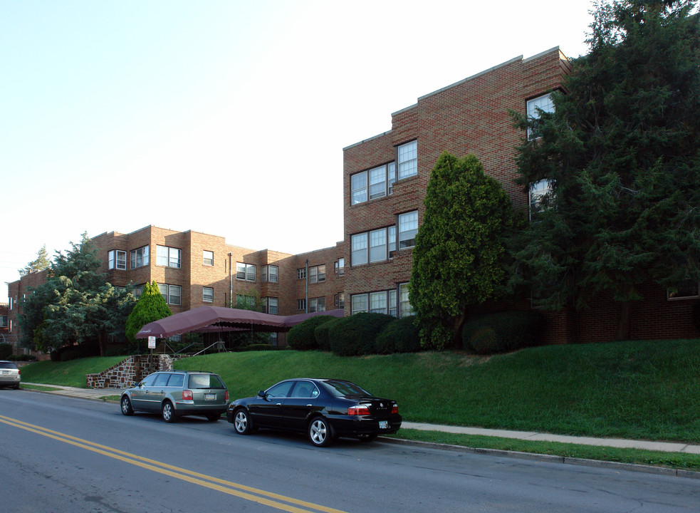 Commodore Apartments in Allentown, PA - Foto de edificio