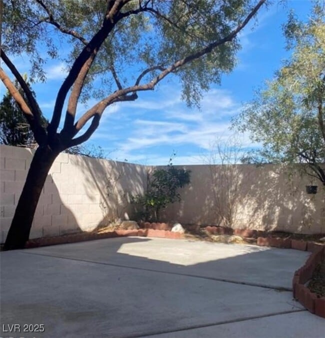 8004 Celestial Ave in Las Vegas, NV - Building Photo - Building Photo