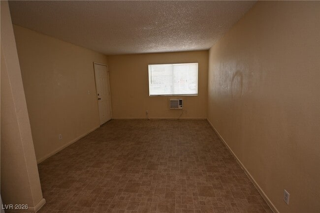 3021 E Carey Ave in North Las Vegas, NV - Building Photo - Building Photo