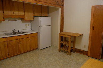 449 Wheeler St N, Unit B in St. Paul, MN - Foto de edificio - Building Photo