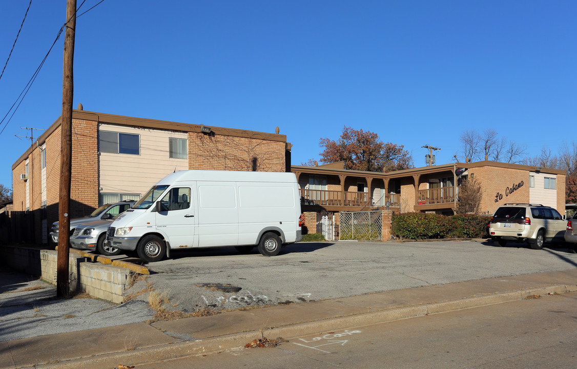 La Cabana in Tulsa, OK - Building Photo