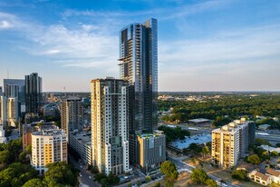 44 East Ave in Austin, TX - Building Photo