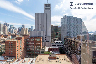 500 W 56th St in New York, NY - Building Photo - Building Photo