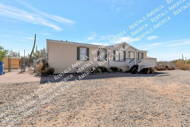 4931 N Lak a Yucca Rd in Tucson, AZ - Foto de edificio - Building Photo