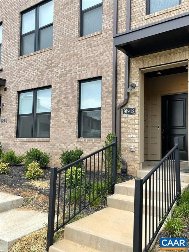 property at 919 Salamander St