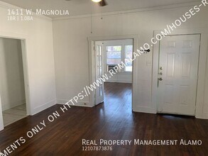 1411 W Magnolia Ave in San Antonio, TX - Building Photo - Building Photo