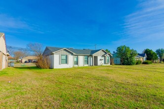 1712 Rocky Pl Ct in Dallas, TX - Building Photo - Building Photo