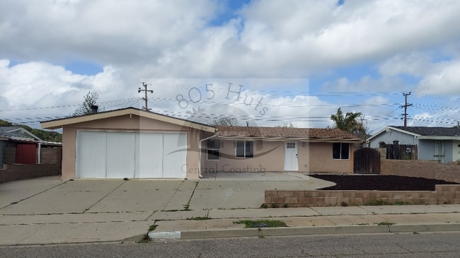 property at 1645 Calle Nueve