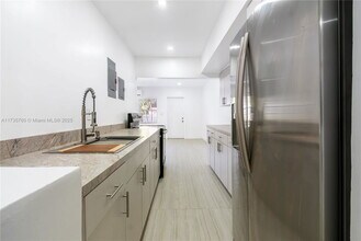 1364 NE 145th St in Miami, FL - Building Photo - Building Photo