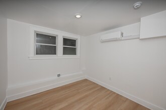 1384 W 83rd St in Cleveland, OH - Building Photo - Building Photo