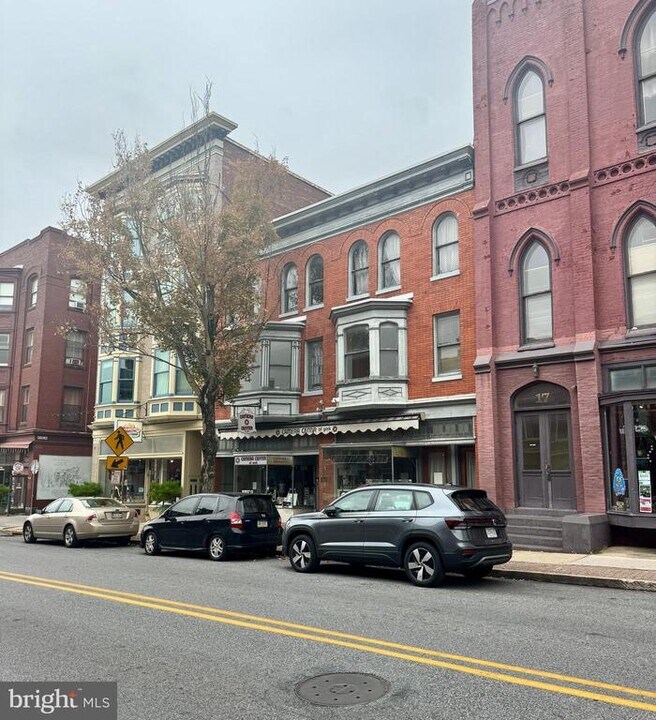 23 N Beaver St in York, PA - Building Photo