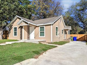 101 Graves St in Whitesboro, TX - Building Photo - Building Photo