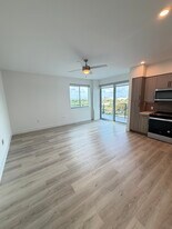 41 NW 31st St, Unit B4 in Miami, FL - Building Photo