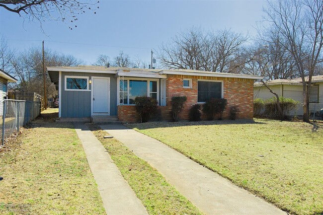 1357 Marshall St in Abilene, TX - Building Photo - Building Photo