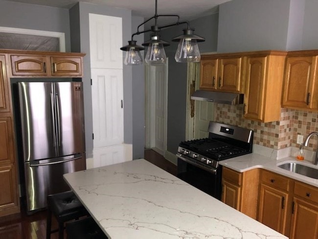 35 Charles St, Unit 2nd Floor unit