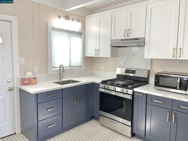 property at 2724 Marlborough Ave