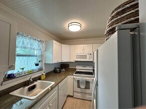 200 Harborview Dr in Tavernier, FL - Building Photo - Building Photo