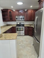 3299 Cocoplum Cir in Coconut Creek, FL - Building Photo