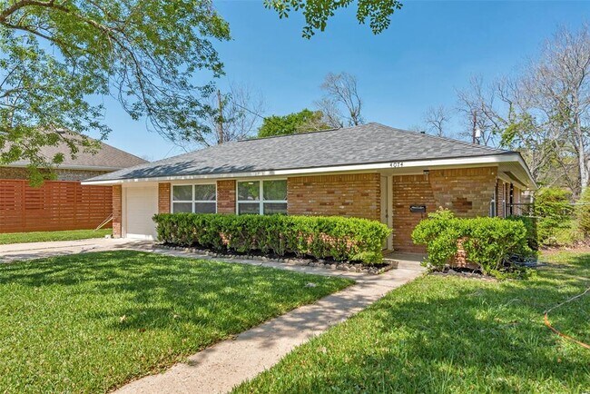 4074 Cheena Dr in Houston, TX - Building Photo - Building Photo