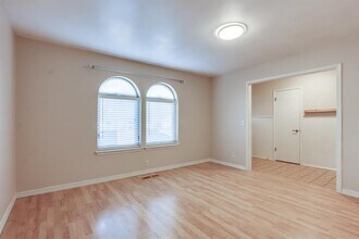 11208 Surrey Hills Blvd in Yukon, OK - Building Photo - Building Photo