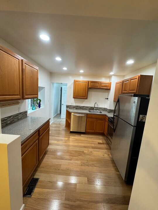 1321 Virginia Ave in Pittsburgh, PA - Foto de edificio