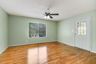 1109 Edgewood Ave in Austin, TX - Foto de edificio - Building Photo