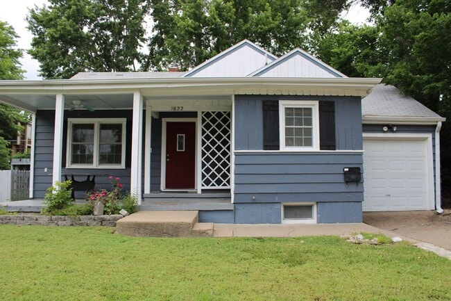 property at 1822 Hunting Ave