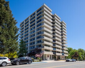 Imperial Plaza Condominiums in Boise, ID - Building Photo - Building Photo