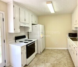 1022 Windsor Dr in Monroe, GA - Building Photo - Building Photo
