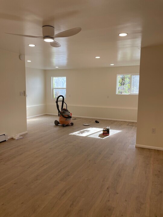 1105 Old Taos Hwy in Santa Fe, NM - Building Photo