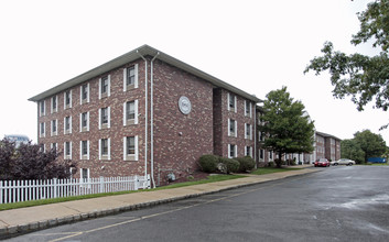 Gillette Manor in South Amboy, NJ - Building Photo - Building Photo