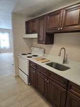 297 Ashland Ave in Southbridge, MA - Building Photo - Building Photo