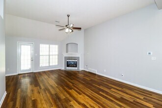 1310 Carlton Ridge Dr in Cordova, TN - Building Photo - Building Photo