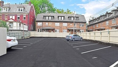 Walnut on Wightman in Pittsburgh, PA - Building Photo - Building Photo