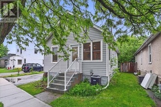 26 Hamilton St in St Catharines, ON - Building Photo - Building Photo