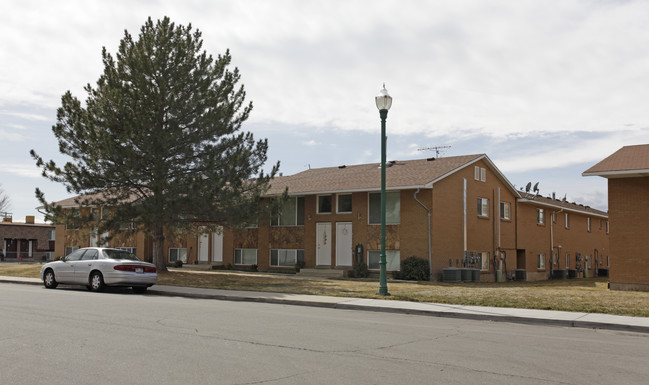 Orem Heights in Orem, UT - Foto de edificio - Building Photo