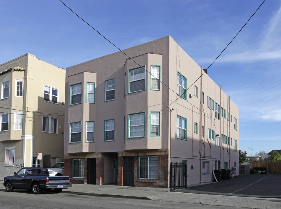 1530-1534 8th Ave in Oakland, CA - Building Photo