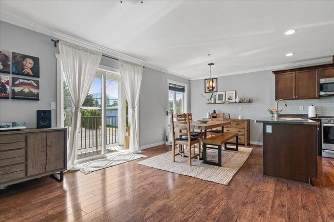 46298 Third Av in Chilliwack, BC - Building Photo - Building Photo