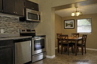 882 Prim Dr in Orlando, FL - Building Photo - Building Photo