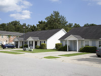 209 Allen Richard Ct in Moncks Corner, SC - Foto de edificio - Building Photo