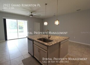 2922 Grand Kemerton Pl in Tampa, FL - Building Photo - Building Photo